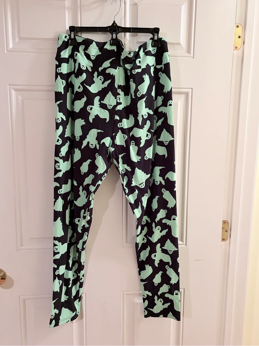 LuLaRoe Black & Lime Green Ghost Print Leggings